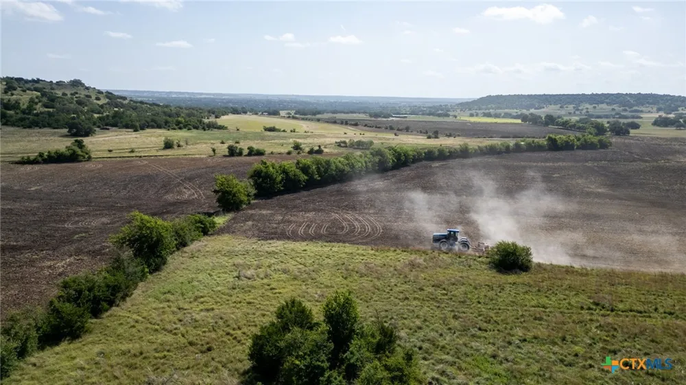 105 Fm-1047 Evant, TX 76880