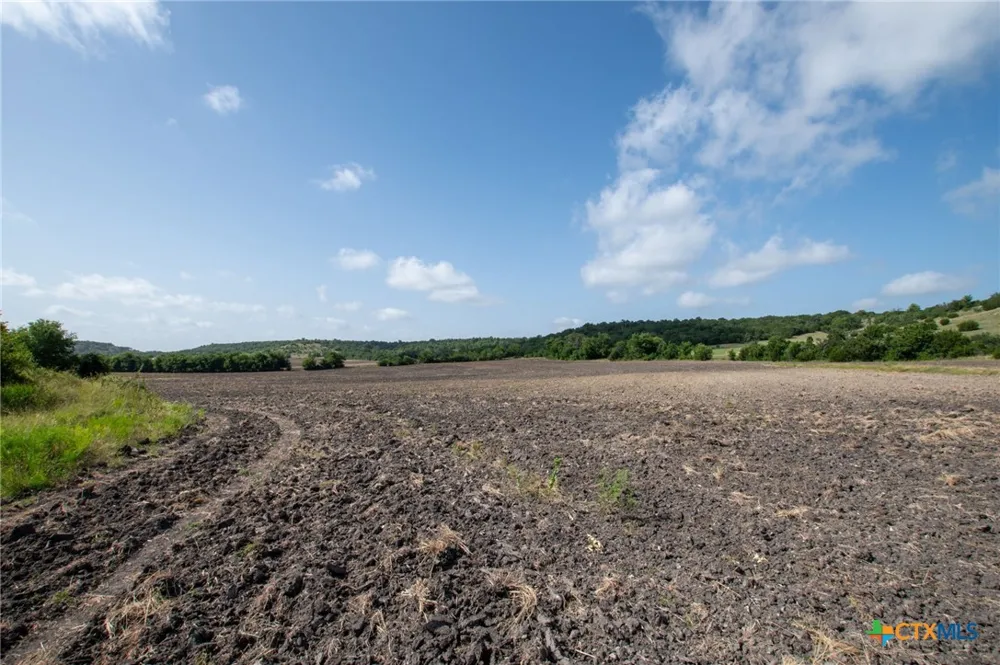105 Fm-1047 Evant, TX 76880