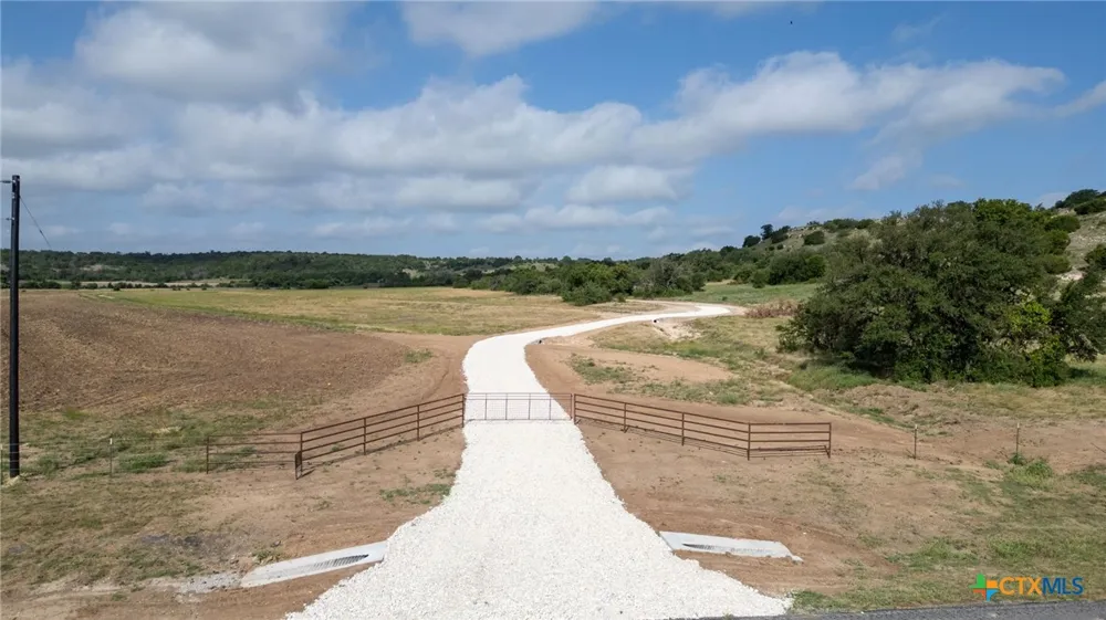 105 Fm-1047 Evant, TX 76880