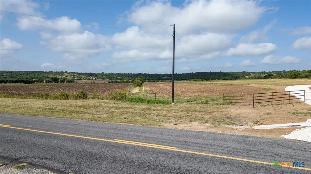 105 Fm-1047 Evant, TX 76880