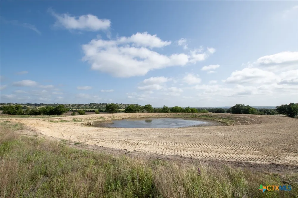 102 Fm-1047 Evant, TX 76880