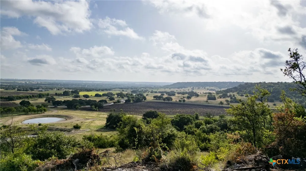 102 Fm-1047 Evant, TX 76880