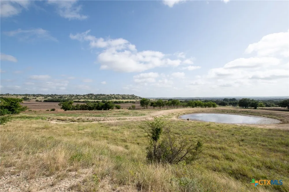 102 Fm-1047 Evant, TX 76880