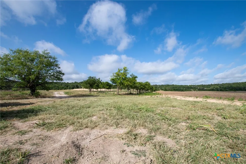 103 Fm-1047 Evant, TX 76880