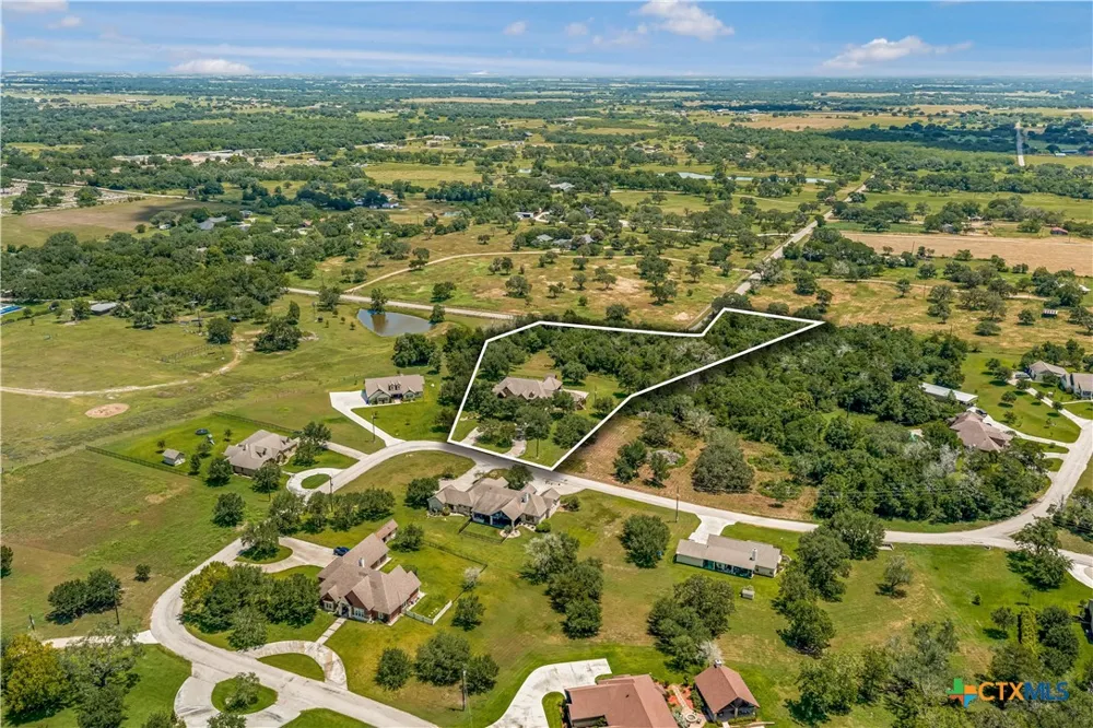 178 Juniper Trail Yoakum, TX 77995