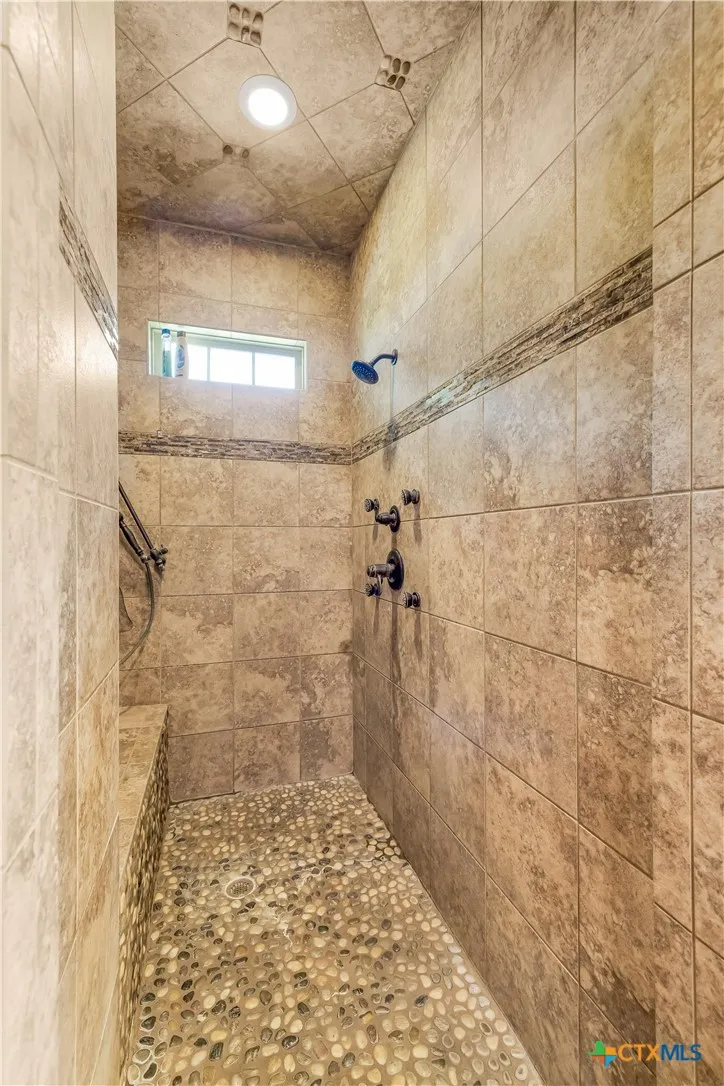 178 Juniper Trail Yoakum, TX 77995