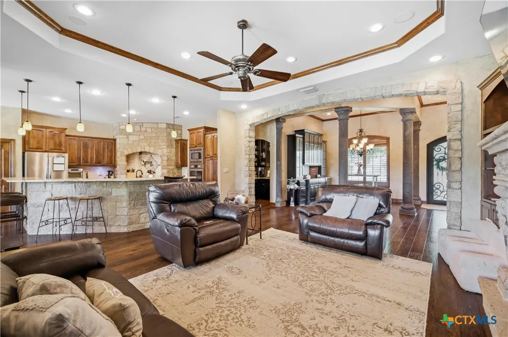 178 Juniper Trail Yoakum, TX 77995
