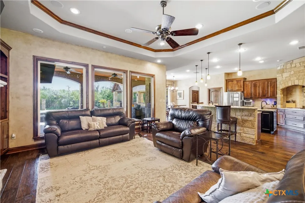 178 Juniper Trail Yoakum, TX 77995