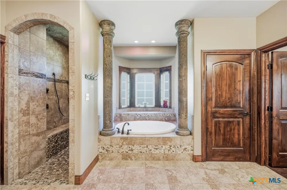 178 Juniper Trail Yoakum, TX 77995