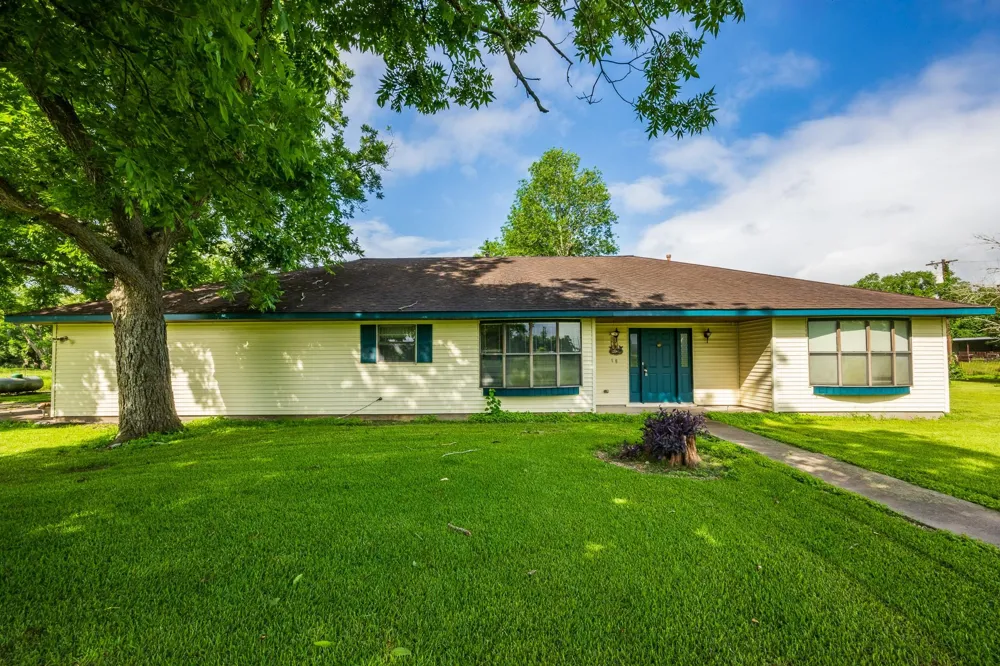 8854 Fm 524 Road Sweeny, TX 77480