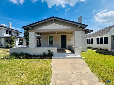 1012 E Main Street