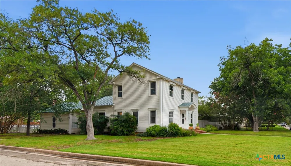 952 Bismark Street Seguin, TX 78155