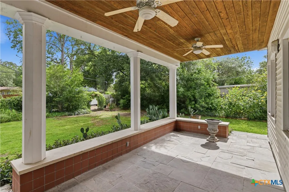 952 Bismark Street Seguin, TX 78155