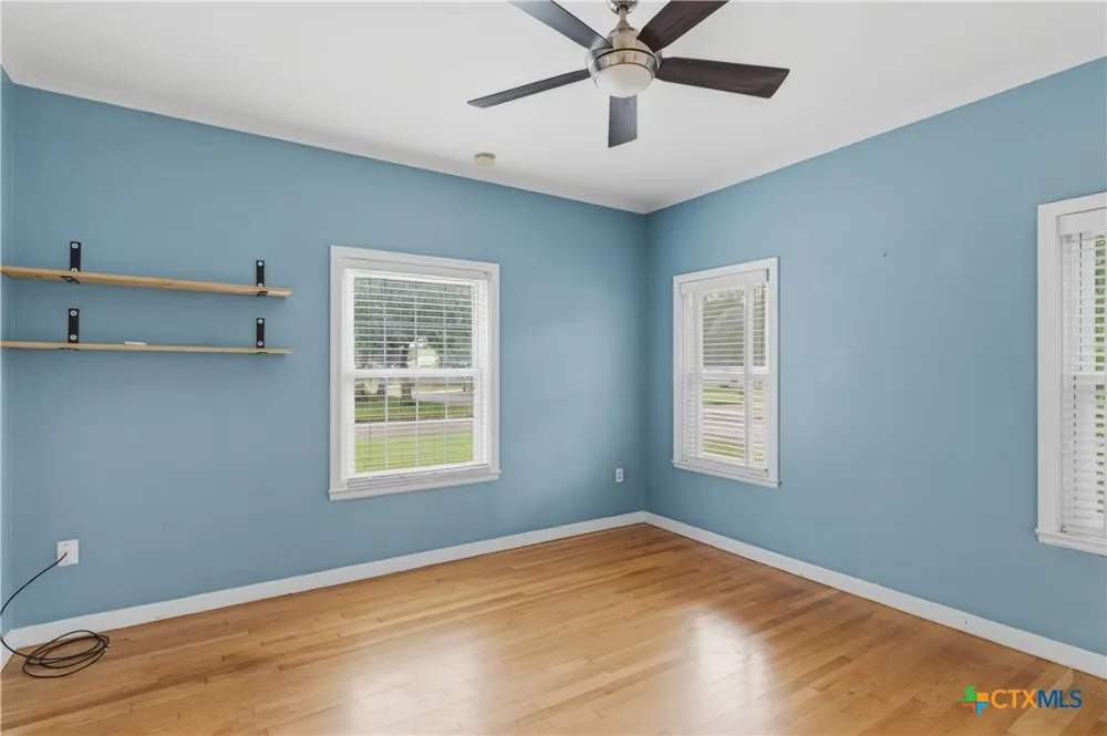 952 Bismark Street Seguin, TX 78155