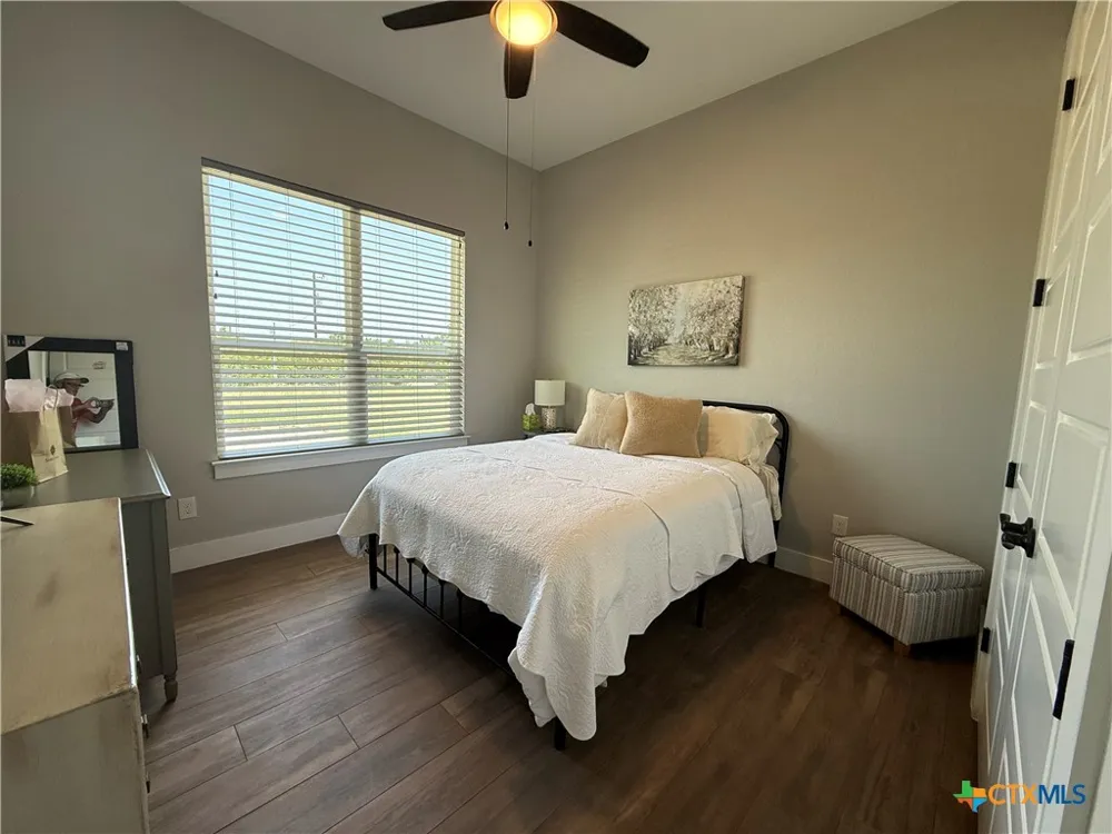 242 Flanders Fischer, TX 78623