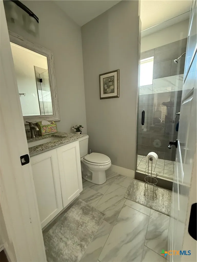 242 Flanders Fischer, TX 78623