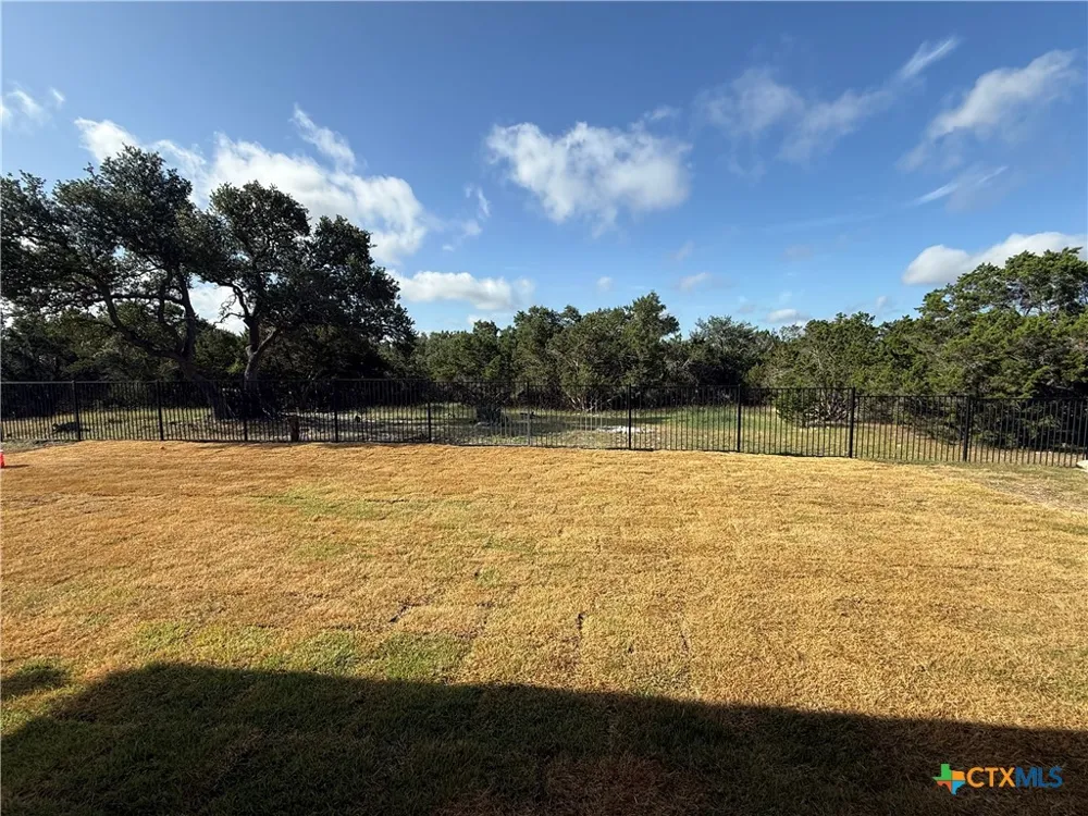 242 Flanders Fischer, TX 78623