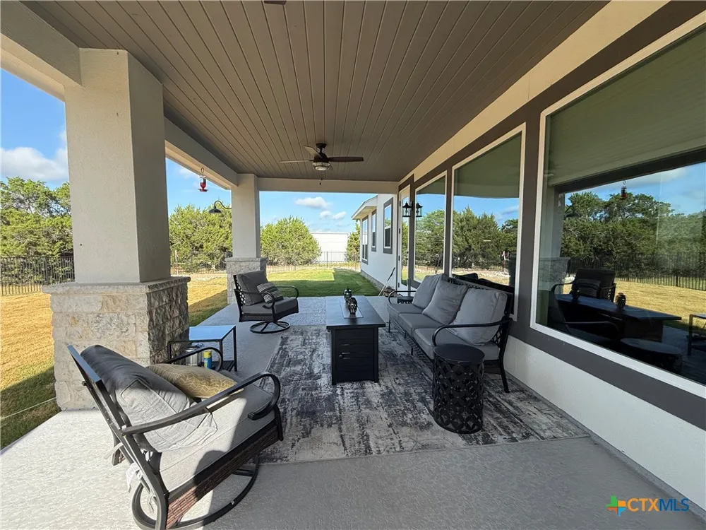 242 Flanders Fischer, TX 78623
