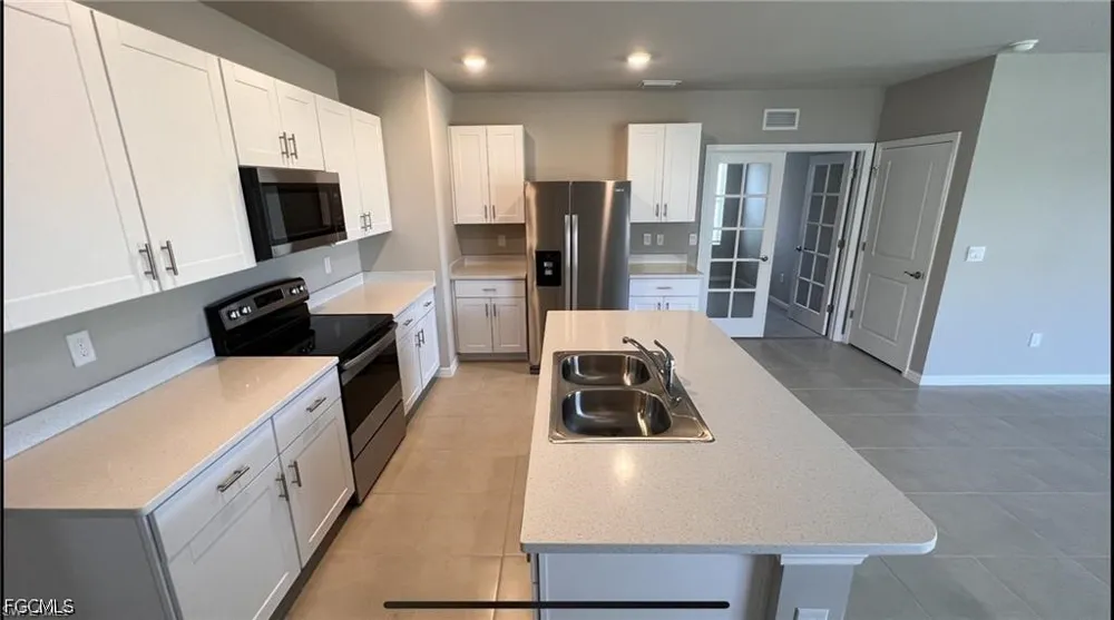 Cronin Sand Lane North Fort Myers, FL 33917