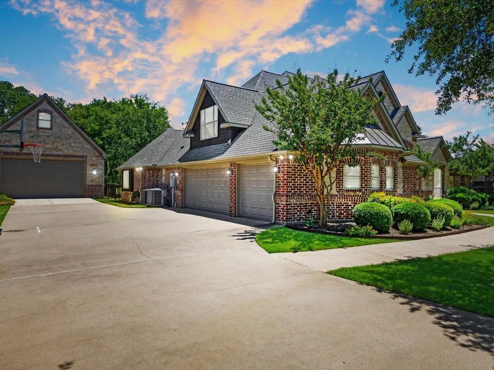 1820 Blue Forest Drive Prosper, TX 75078