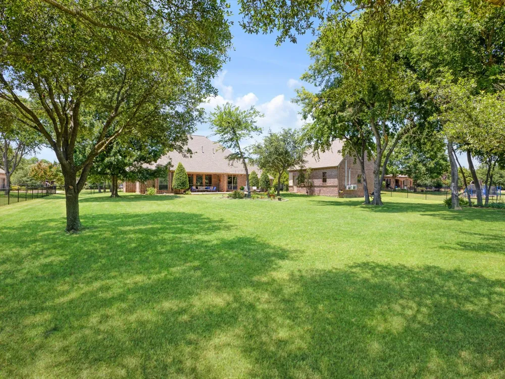 1820 Blue Forest Drive Prosper, TX 75078