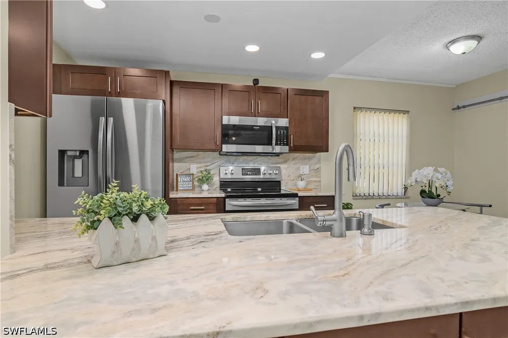 SE 19th Place #104 Cape Coral, FL 33904