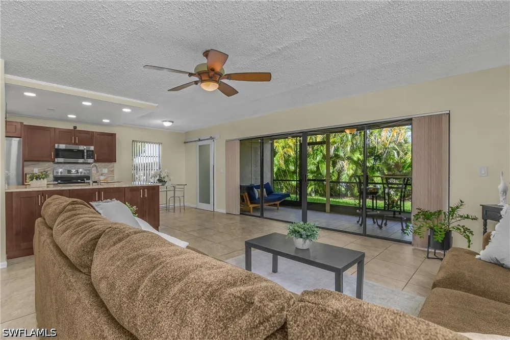 SE 19th Place #104 Cape Coral, FL 33904