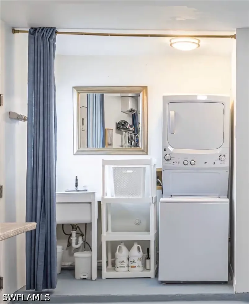 Caloosa Street Naples, FL 34112