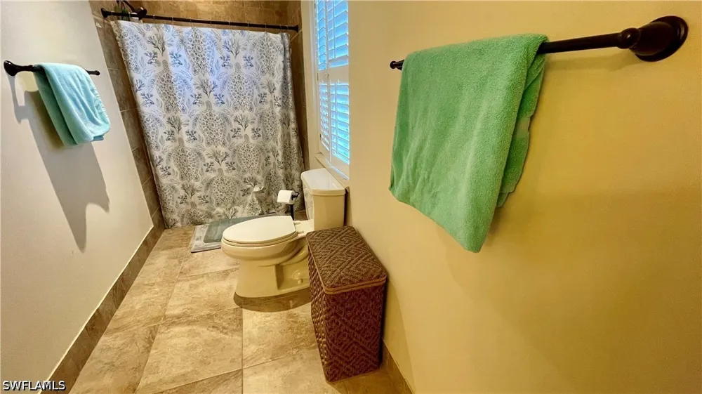 Kings Lake Boulevard Naples, FL 34112