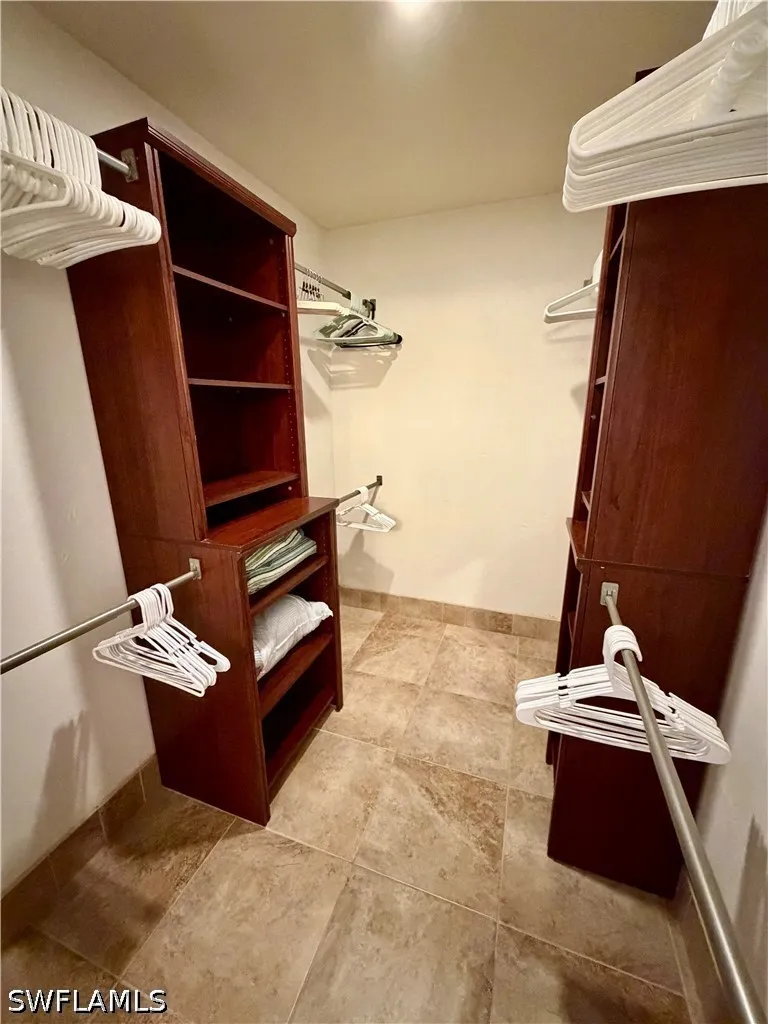 Kings Lake Boulevard Naples, FL 34112