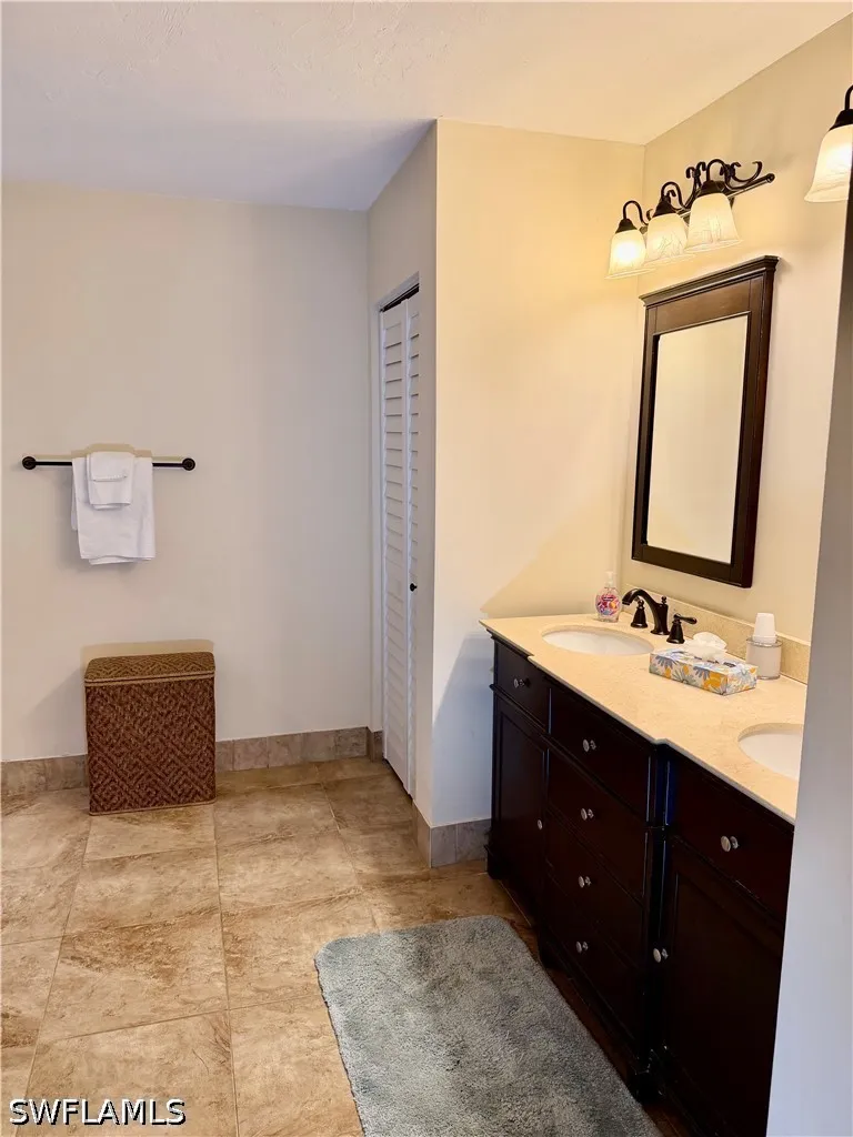 Kings Lake Boulevard Naples, FL 34112