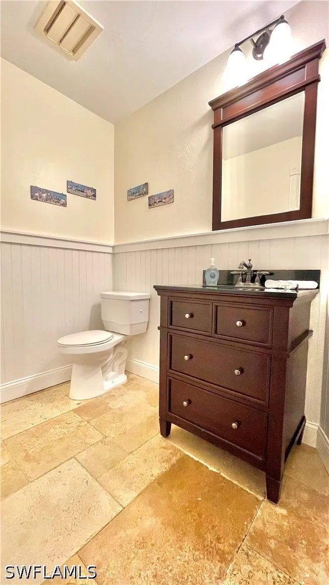 Kings Lake Boulevard Naples, FL 34112