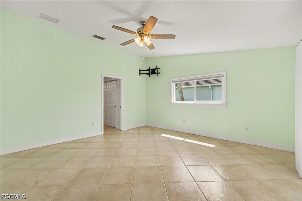SW Kingsway Circle Lake Suzy, FL 34269