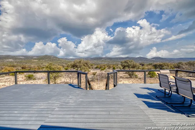 3049 Little Creek Rd Utopia, TX 78884