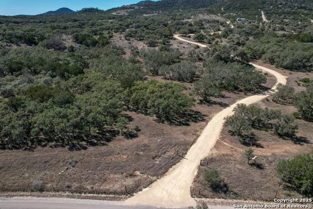 3049 Little Creek Rd Utopia, TX 78884