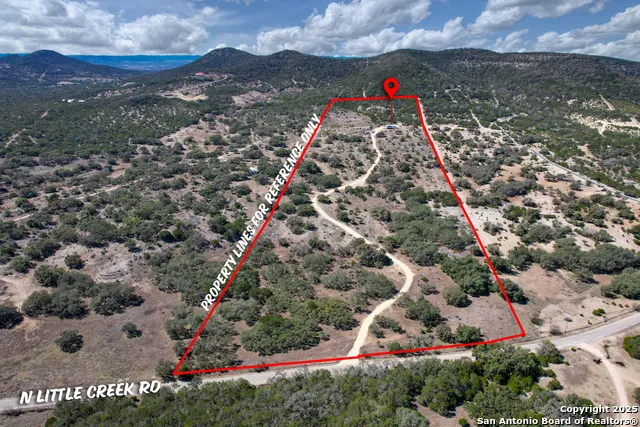 3049 Little Creek Rd Utopia, TX 78884