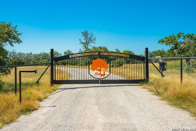 000 Pressler-Henke Rd Kerrville, TX 78028