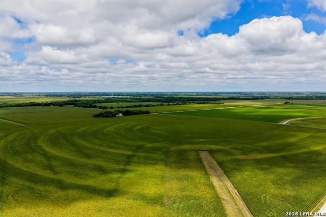 000 W COUNTY ROAD 301 Bartlett, TX 76511