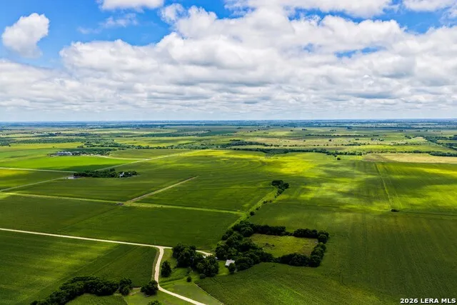 000 W COUNTY ROAD 301 Bartlett, TX 76511