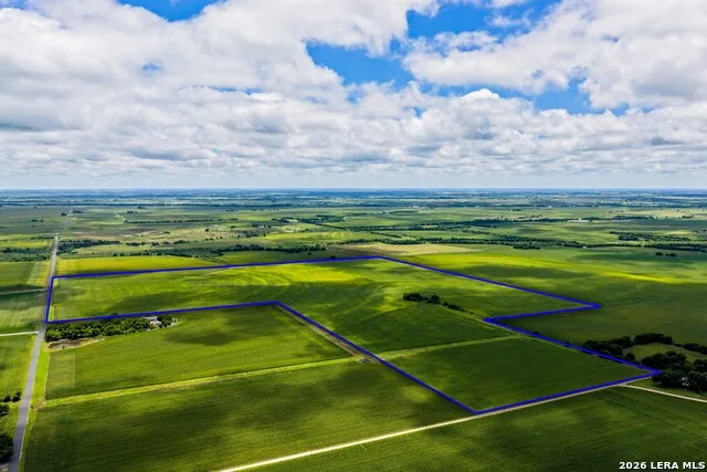 000 W COUNTY ROAD 301 Bartlett, TX 76511