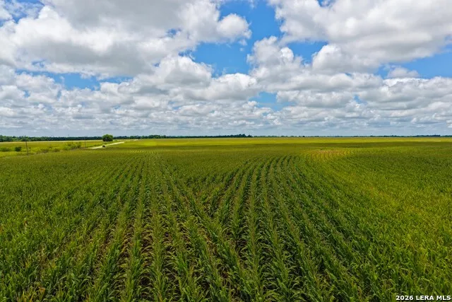 000 W COUNTY ROAD 301 Bartlett, TX 76511