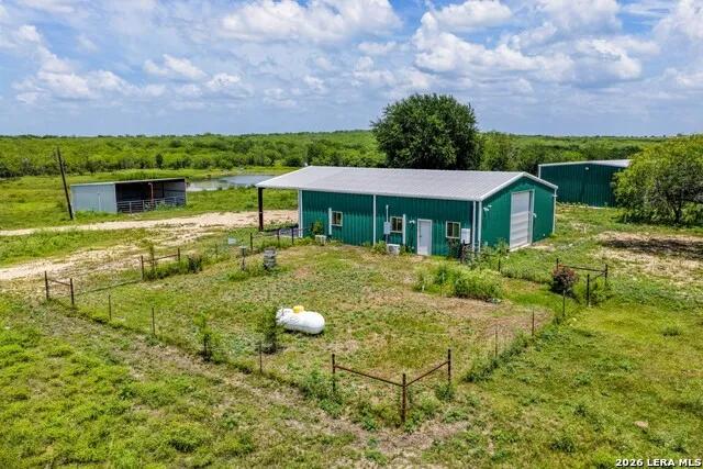2249 LONG RD Lockhart, TX 78644