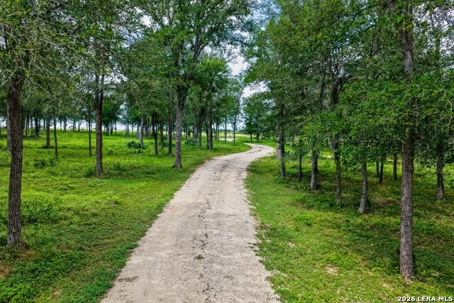 5501 Old Colony Line Rd Lockhart, TX 78644