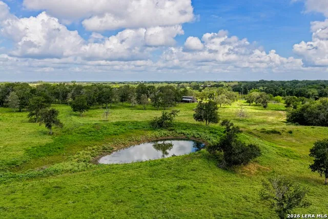 5501 Old Colony Line Rd Lockhart, TX 78644