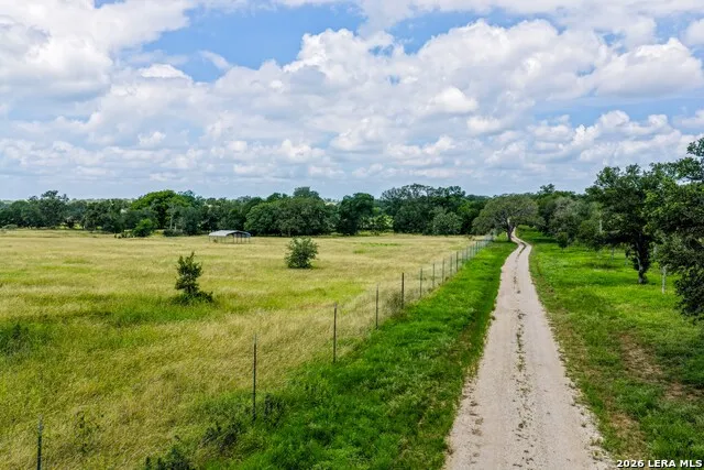 5501 Old Colony Line Rd Lockhart, TX 78644