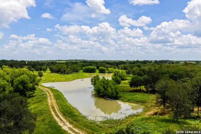5501 Old Colony Line Rd Lockhart, TX 78644