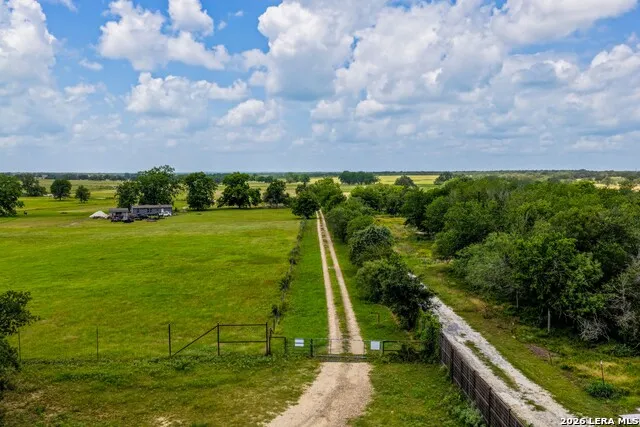 5501 Old Colony Line Rd Lockhart, TX 78644