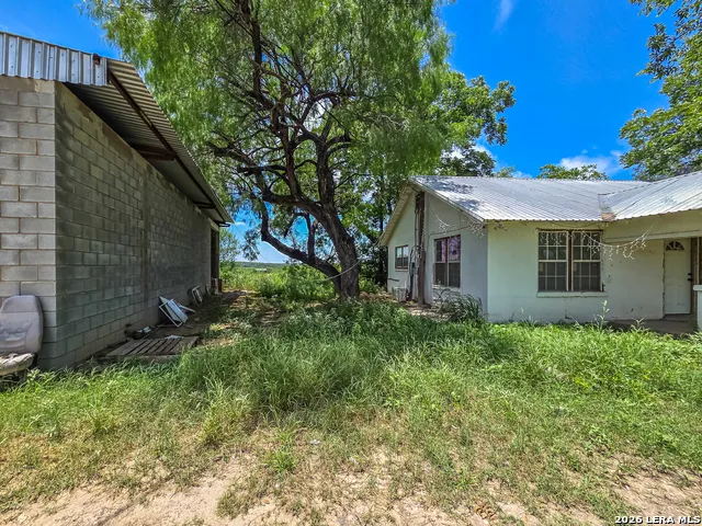 1398 W Moore Ave Quemado, TX 78877
