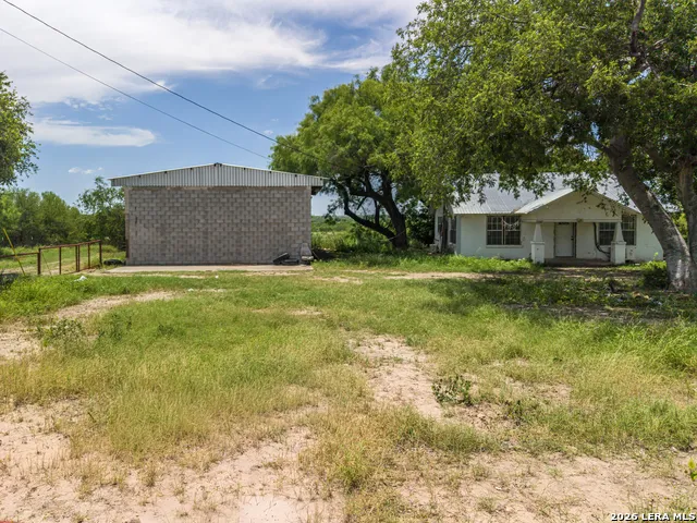 1398 W Moore Ave Quemado, TX 78877