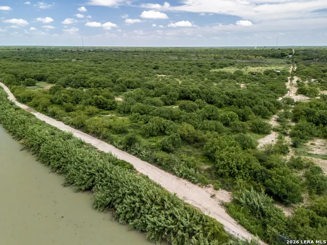 1398 W Moore Ave Quemado, TX 78877